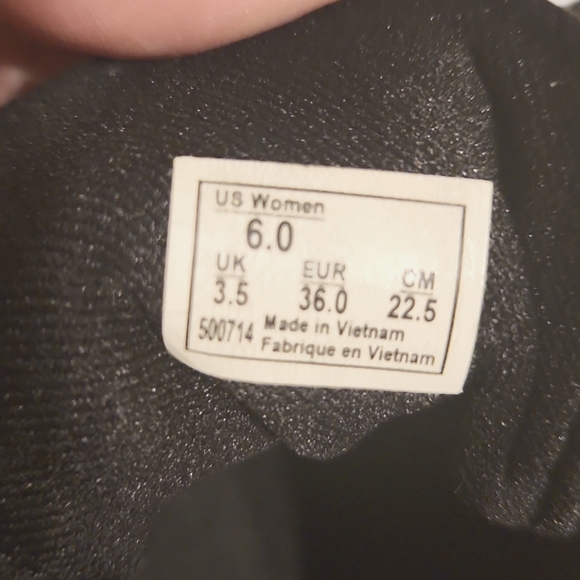 Vans - Picture 4 of 4